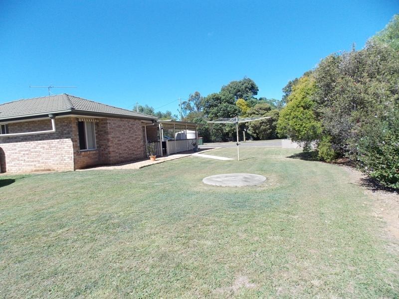 56 Andrews Road, Nanango QLD 4615