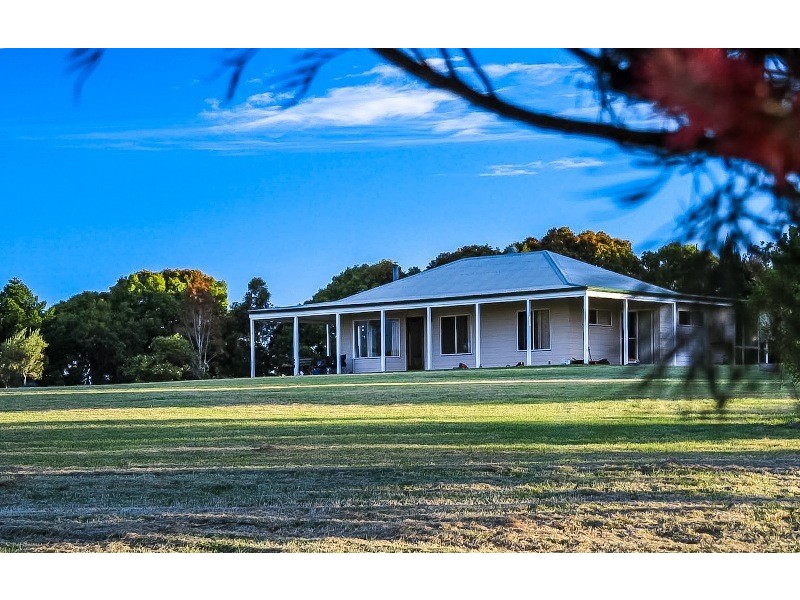 79 Anderson Road, Nanango QLD 4615