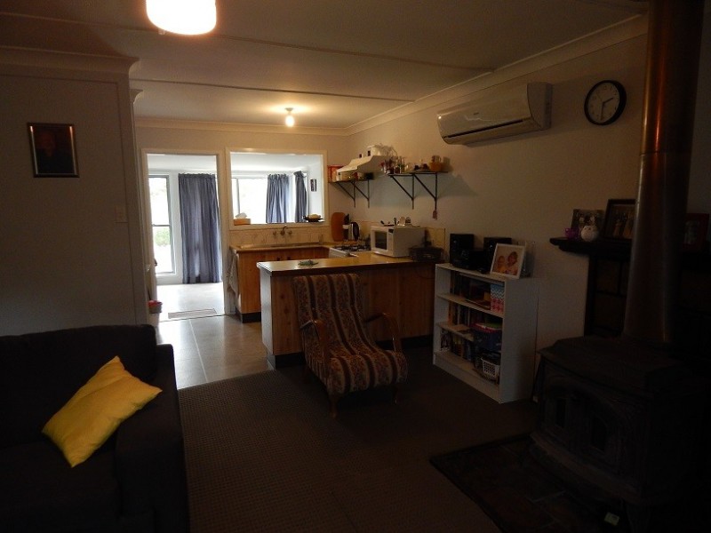 123 George Street, Nanango QLD 4615