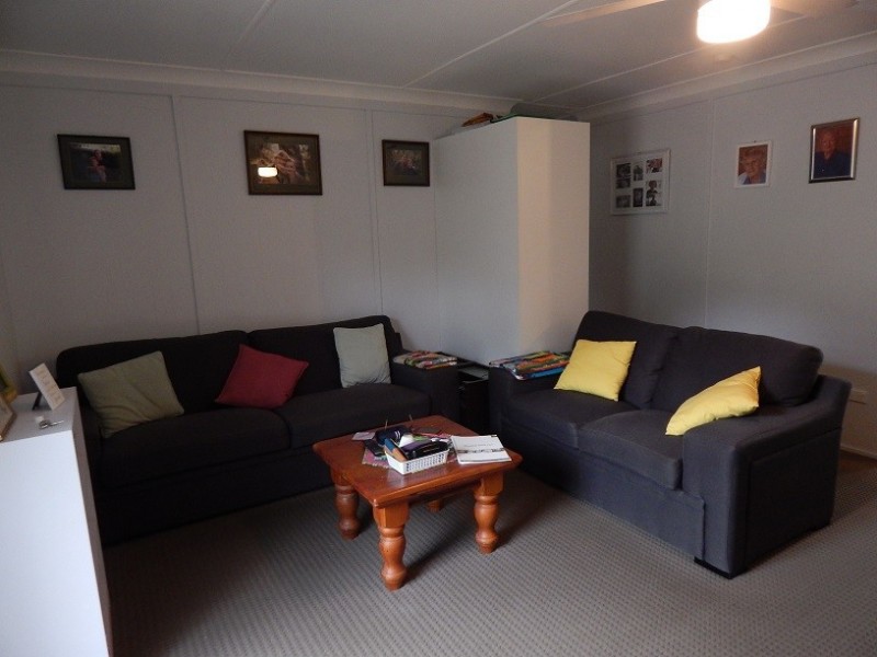 123 George Street, Nanango QLD 4615