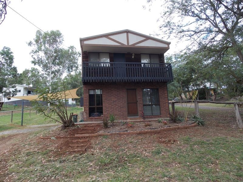 18 Hospital Terrace, Nanango QLD 4615
