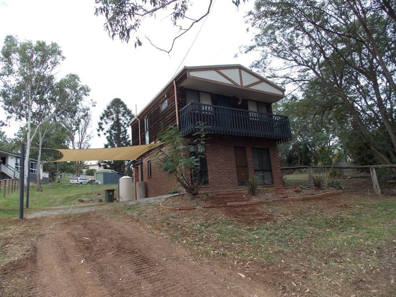 18 Hospital Terrace, Nanango QLD 4615