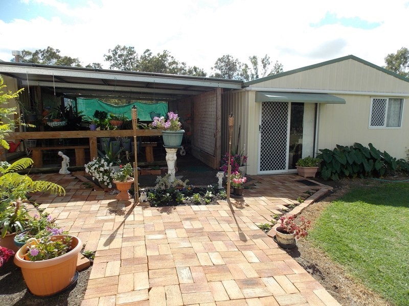 248 Carbeen Crescent, Nanango QLD 4615