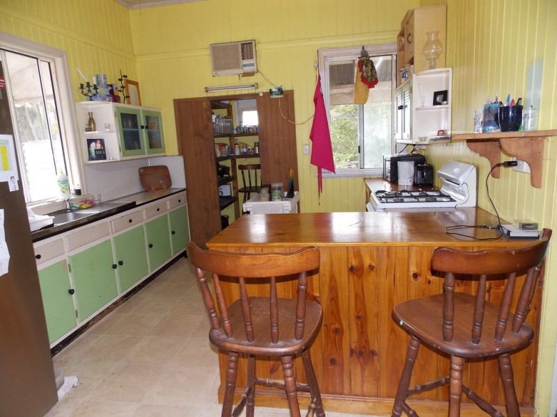 59 Gipps Street, Nanango QLD 4615