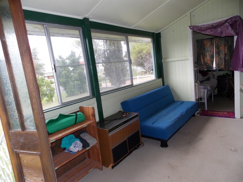 59 Gipps Street, Nanango QLD 4615