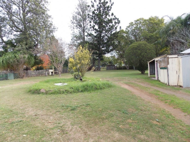 59 Gipps Street, Nanango QLD 4615