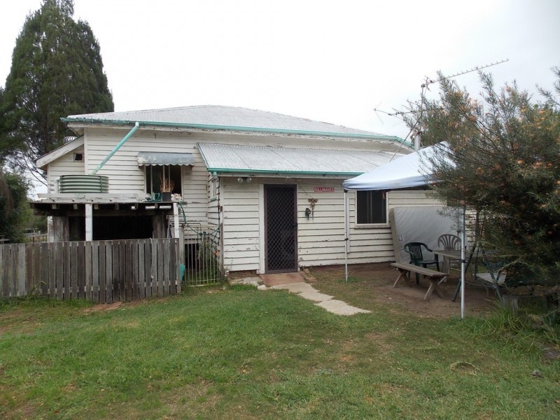 59 Gipps Street, Nanango QLD 4615