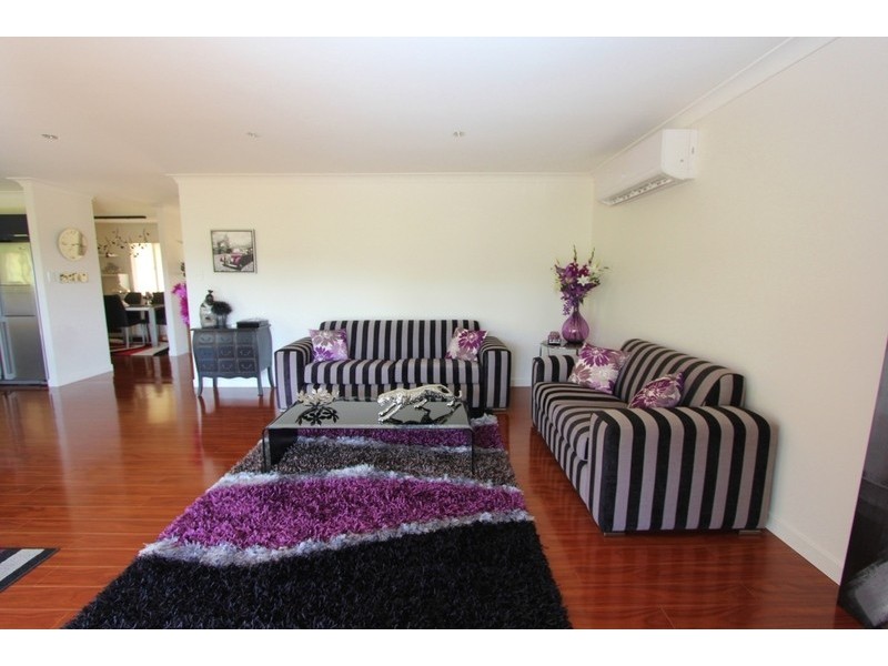 4 South Kerton Road, Nanango QLD 4615