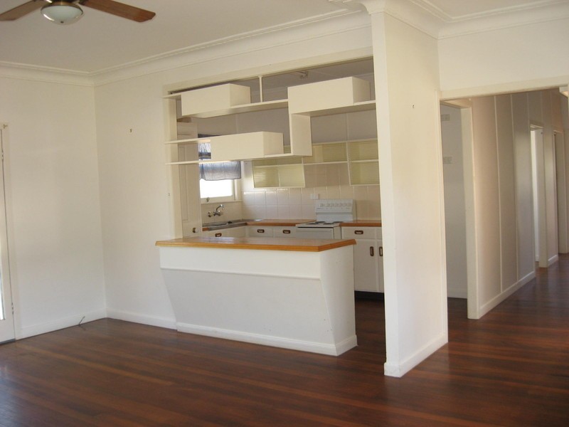 13 Dalkeith Street, Nanango QLD 4615