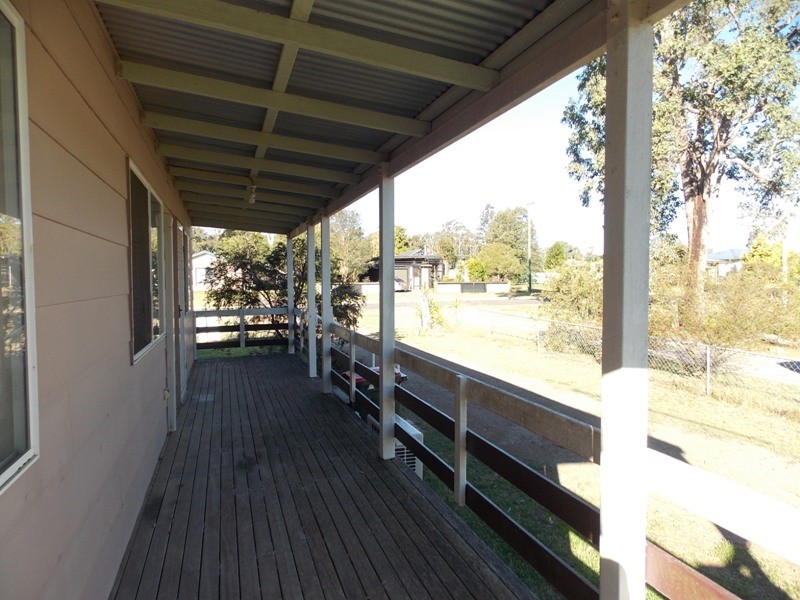15 Wickham Street, Nanango QLD 4615