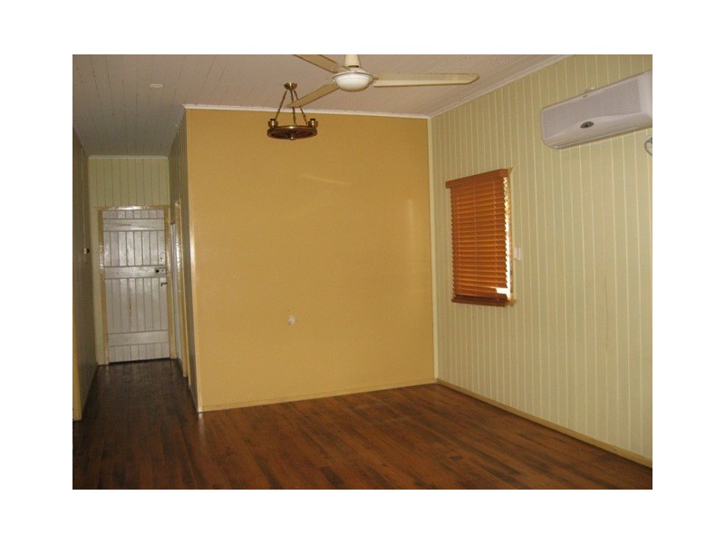 21 Henry Street, Nanango QLD 4615