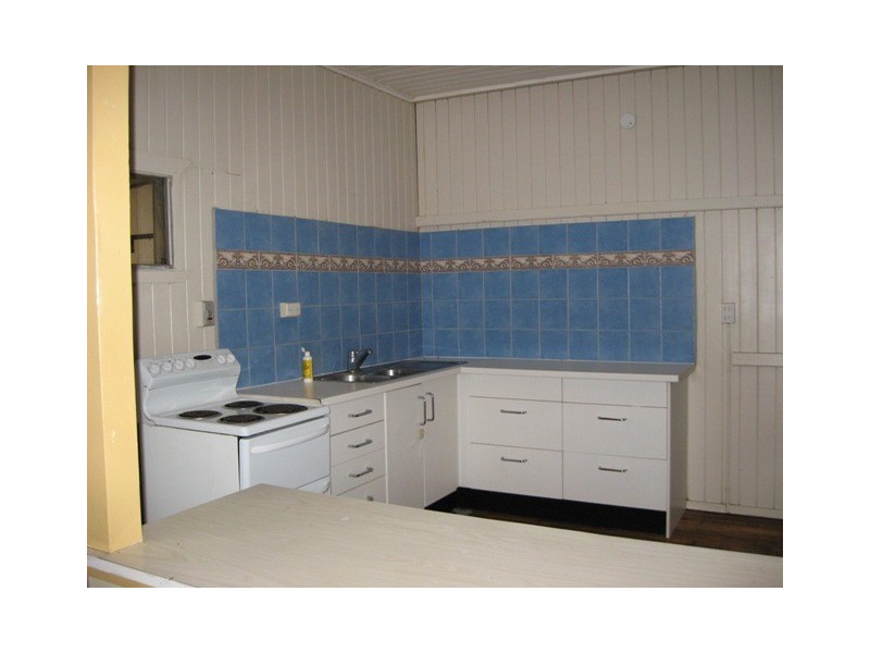 21 Henry Street, Nanango QLD 4615