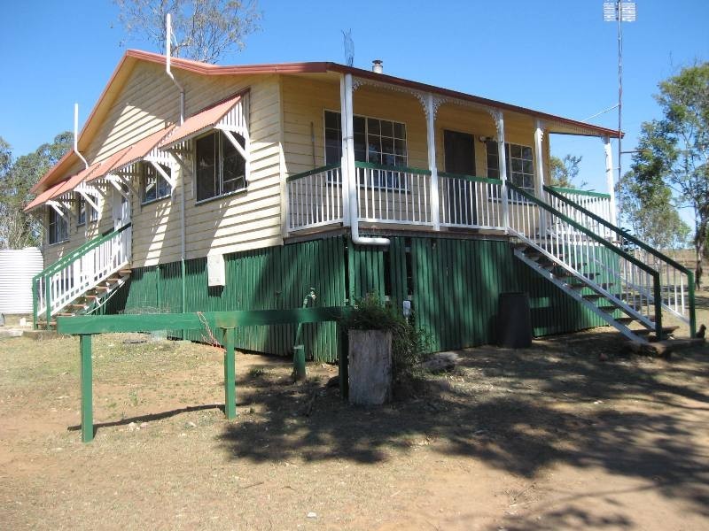 6 Almond Street, Benarkin QLD 4306