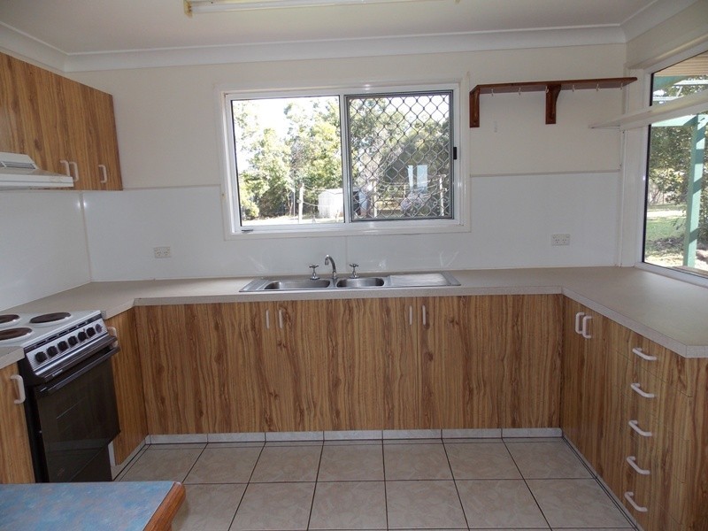 79 Anderson, Nanango QLD 4615