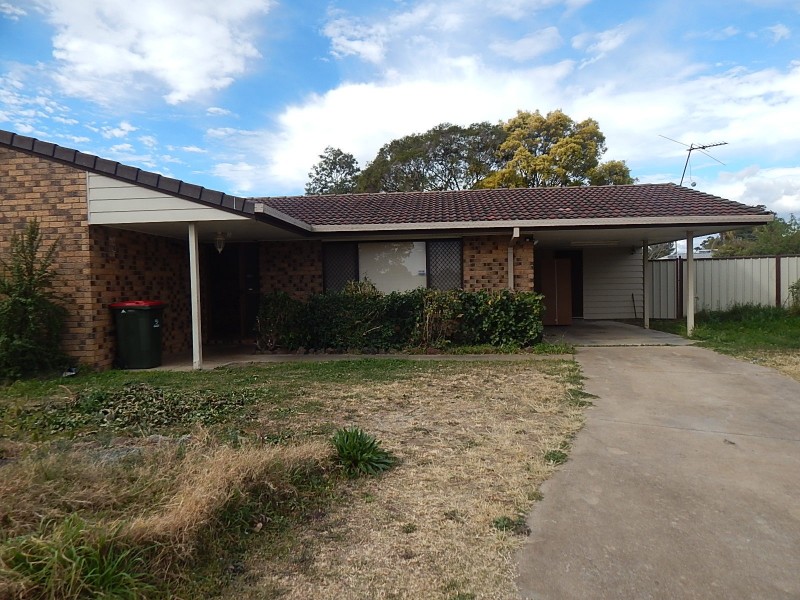 9 Lee Court, Nanango QLD 4615