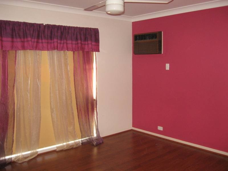 18 Birdie Street, Nanango QLD 4615