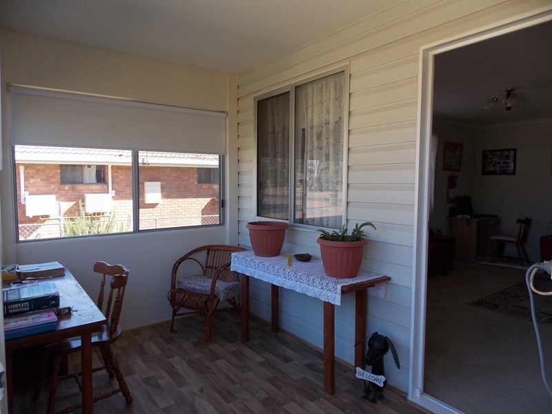 25 Brisbane Street, Nanango QLD 4615