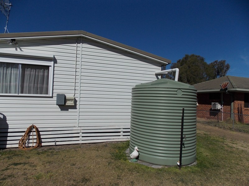 25 Brisbane Street, Nanango QLD 4615