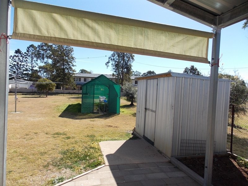 25 Brisbane Street, Nanango QLD 4615