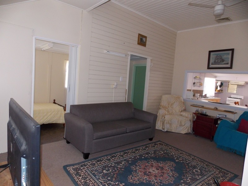 7 Gipps Street, Nanango QLD 4615