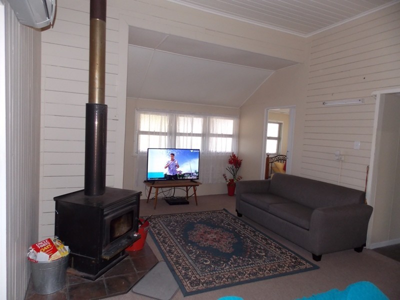 7 Gipps Street, Nanango QLD 4615