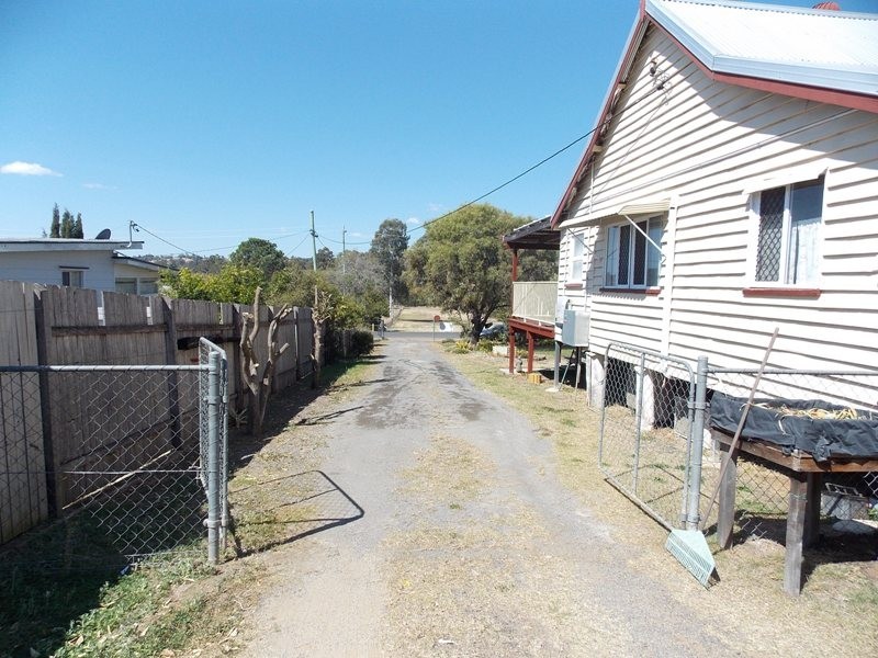 7 Gipps Street, Nanango QLD 4615