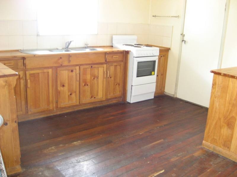 26 Gipps Street, Nanango QLD 4615