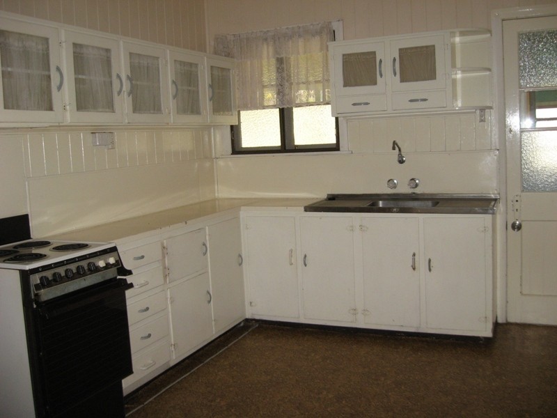 88 Burnett Street, Nanango QLD 4615