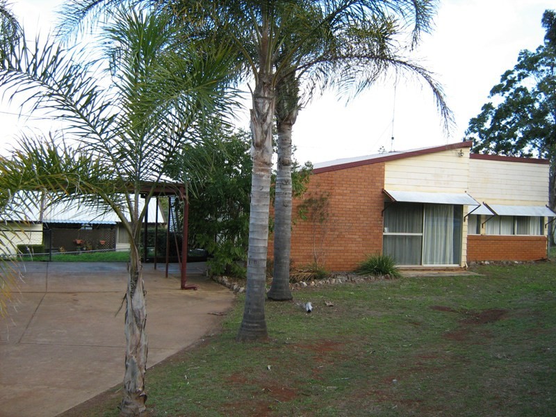 9 Juileratt Street, Yarraman QLD 4614