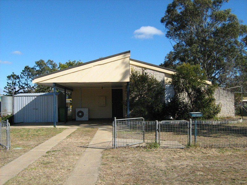 27 Brisbane Street, Nanango QLD 4615