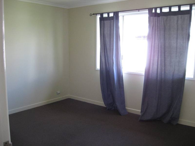27 Brisbane Street, Nanango QLD 4615