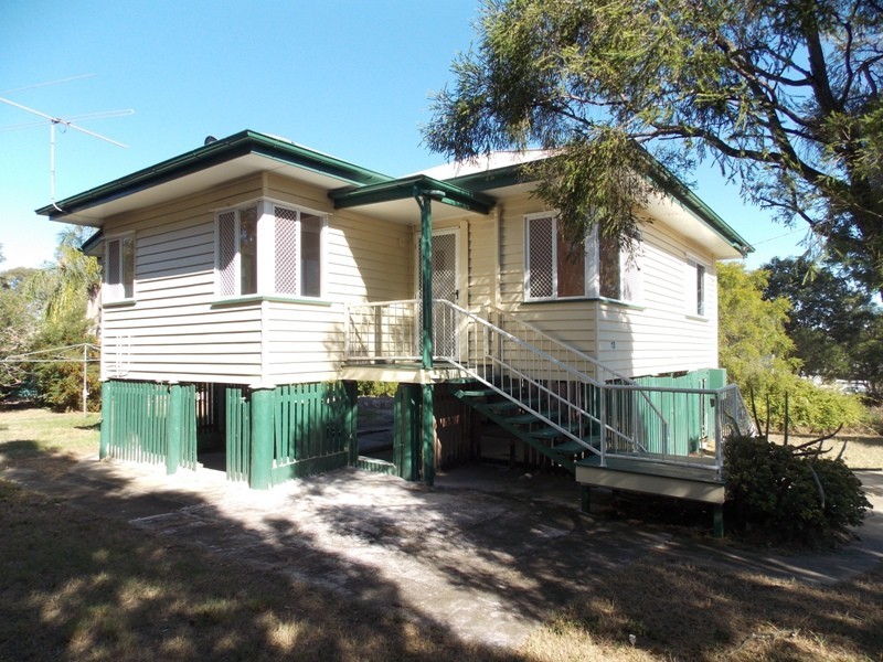 17 HAY STREET, Nanango QLD 4615