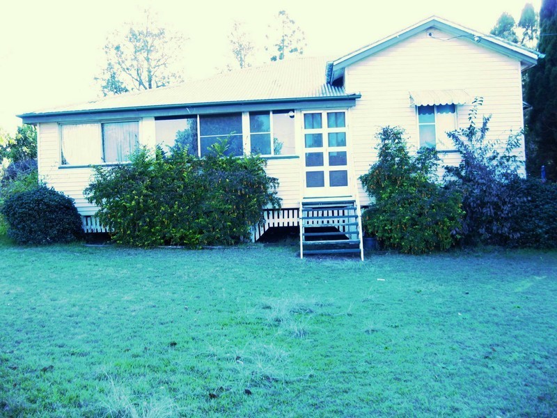 59 Gipps Street, Nanango QLD 4615