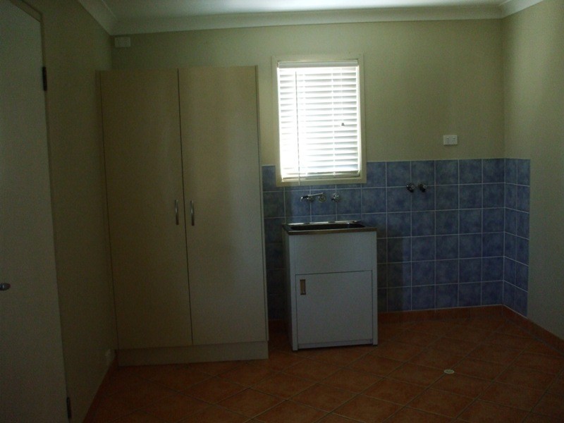 87 Chester Street, Nanango QLD 4615