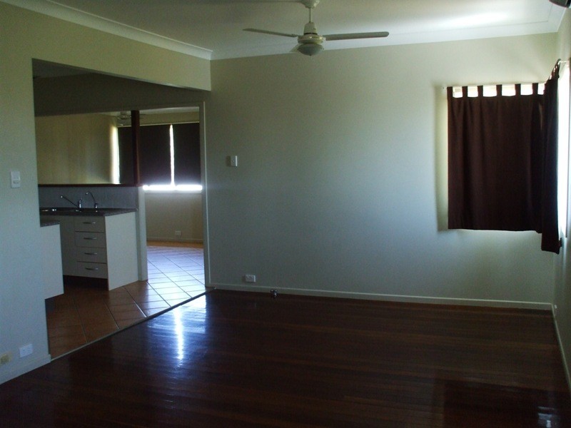 87 Chester Street, Nanango QLD 4615