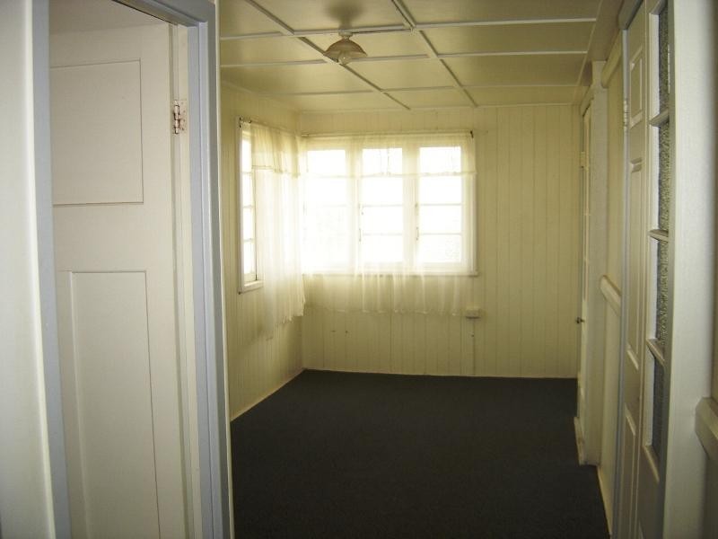 6 Alfred Street, Nanango QLD 4615