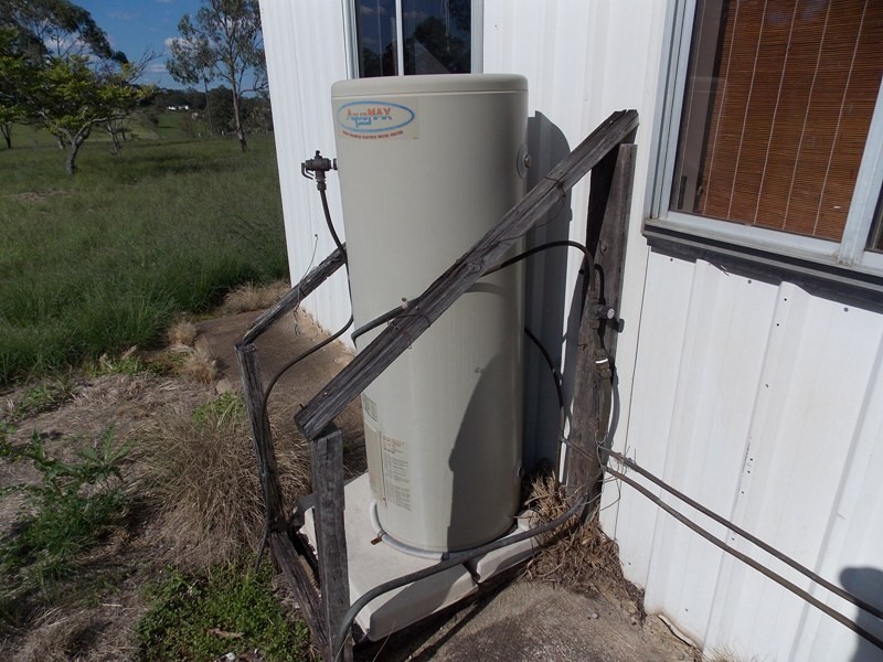 48 LILIAN AVENUE, Ellesmere QLD 4610