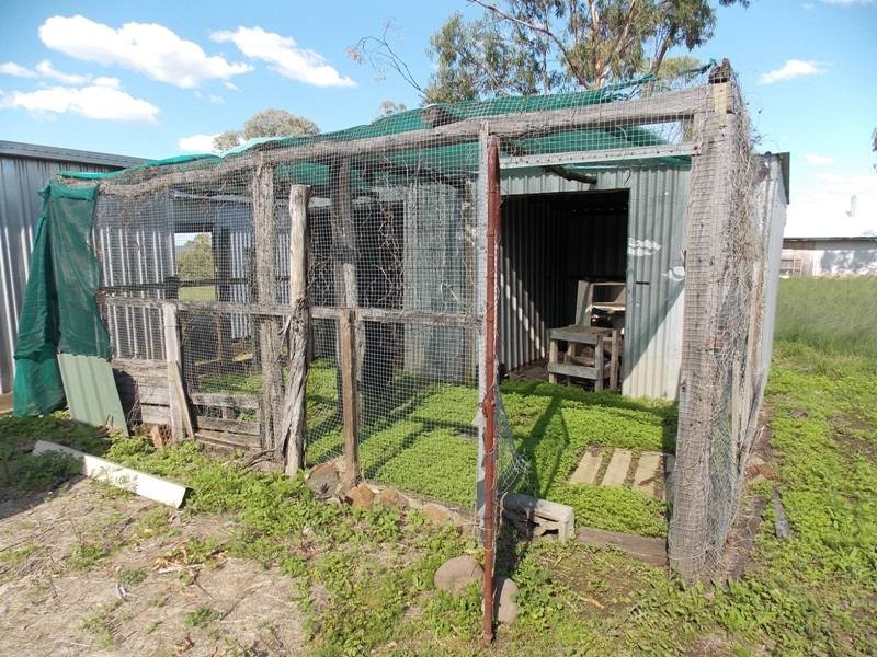 48 LILIAN AVENUE, Ellesmere QLD 4610