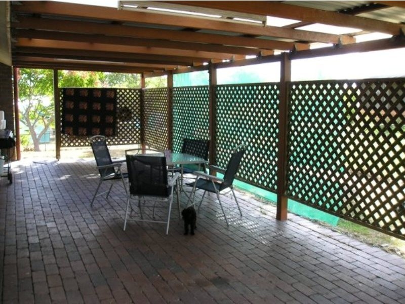 11 Hunter Street, Nanango QLD 4615