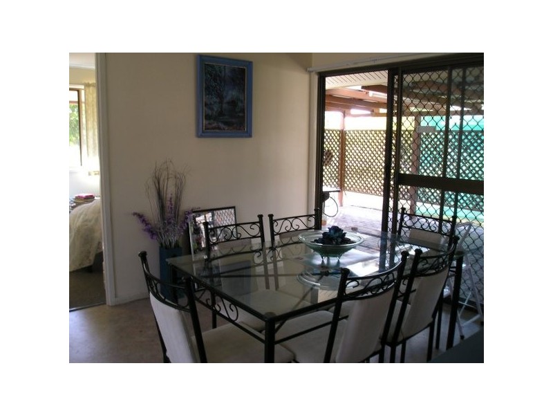 11 Hunter Street, Nanango QLD 4615