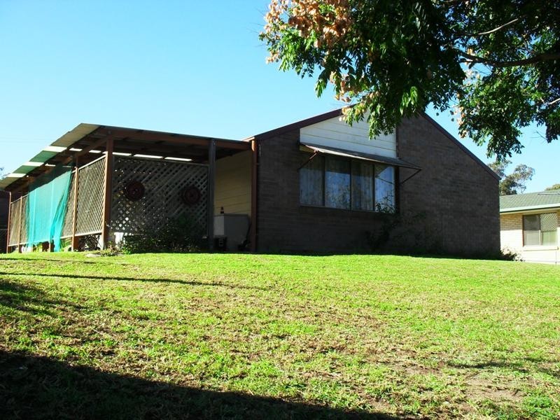 11 Hunter Street, Nanango QLD 4615