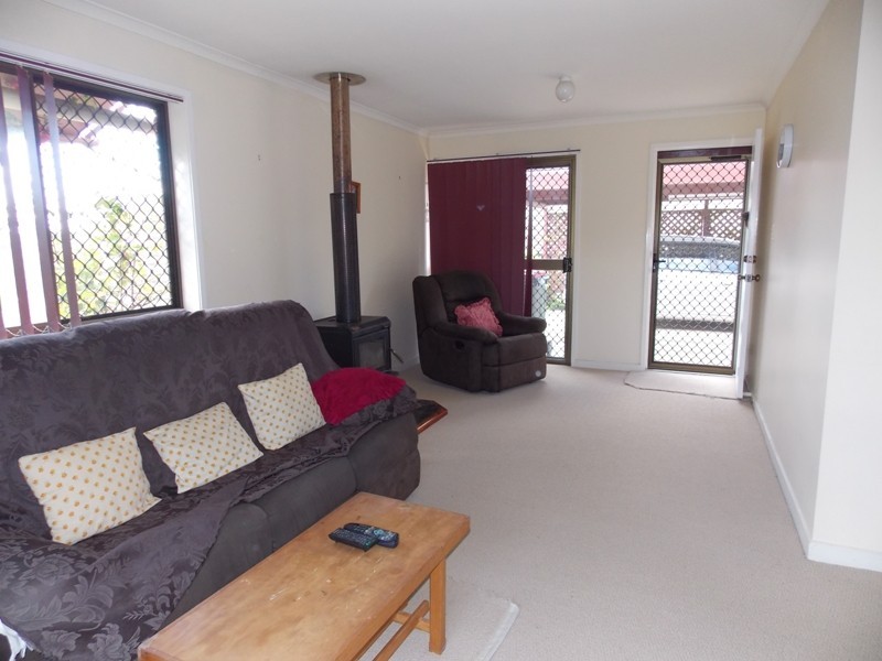 24 Bunker Avenue, Nanango QLD 4615