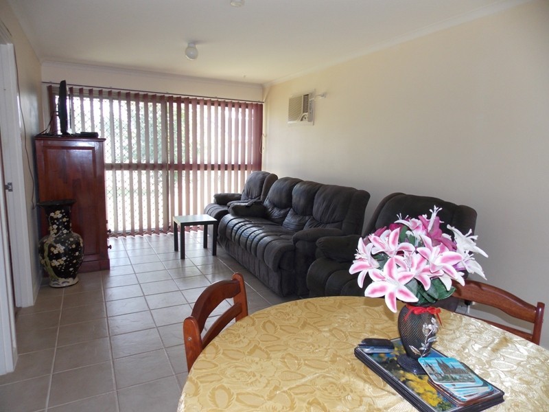 24 Bunker Avenue, Nanango QLD 4615