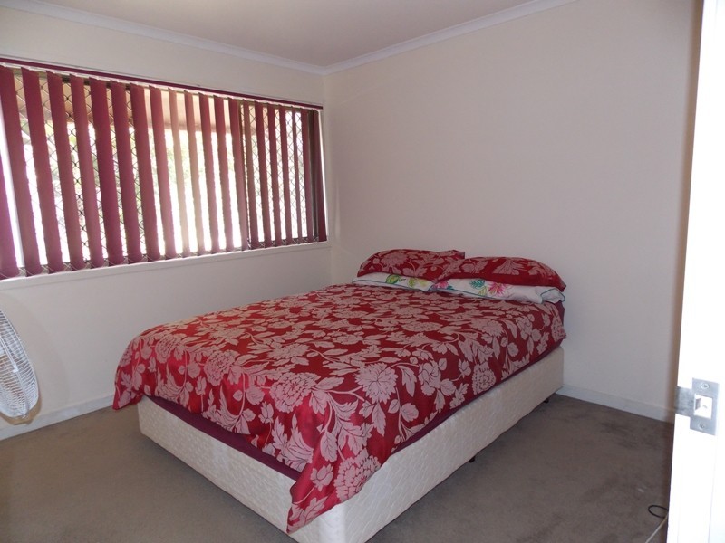 24 Bunker Avenue, Nanango QLD 4615