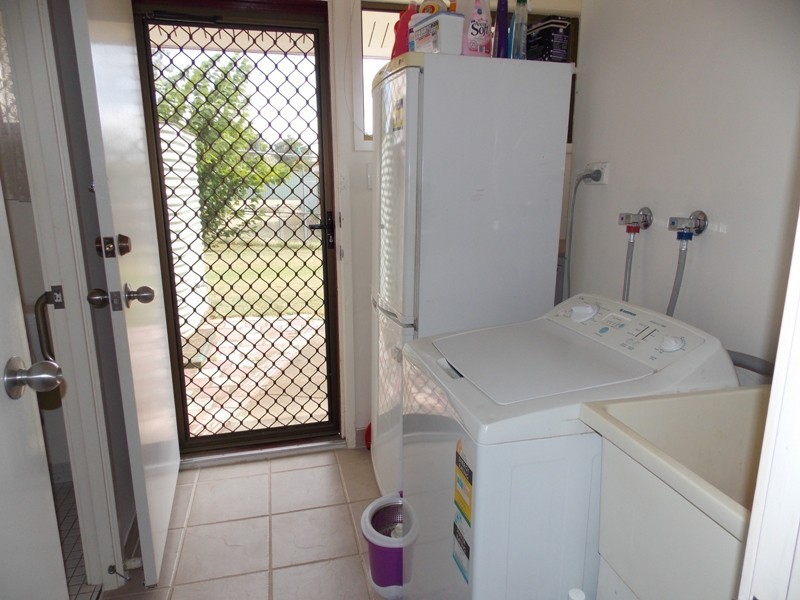 24 Bunker Avenue, Nanango QLD 4615