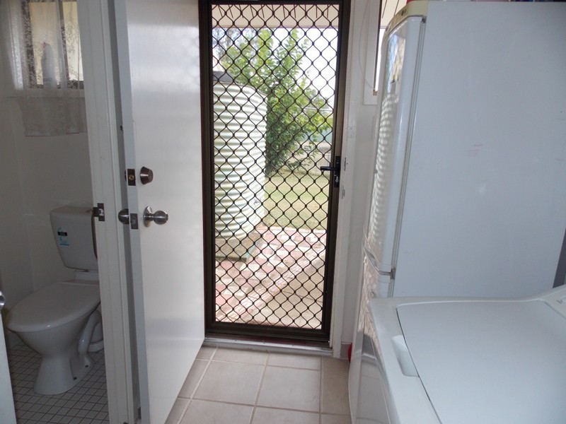 24 Bunker Avenue, Nanango QLD 4615