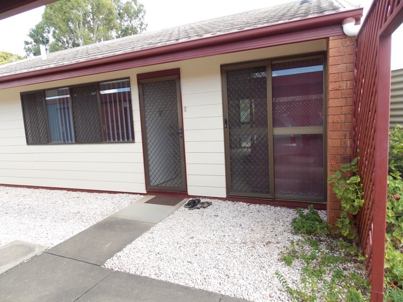 24 Bunker Avenue, Nanango QLD 4615