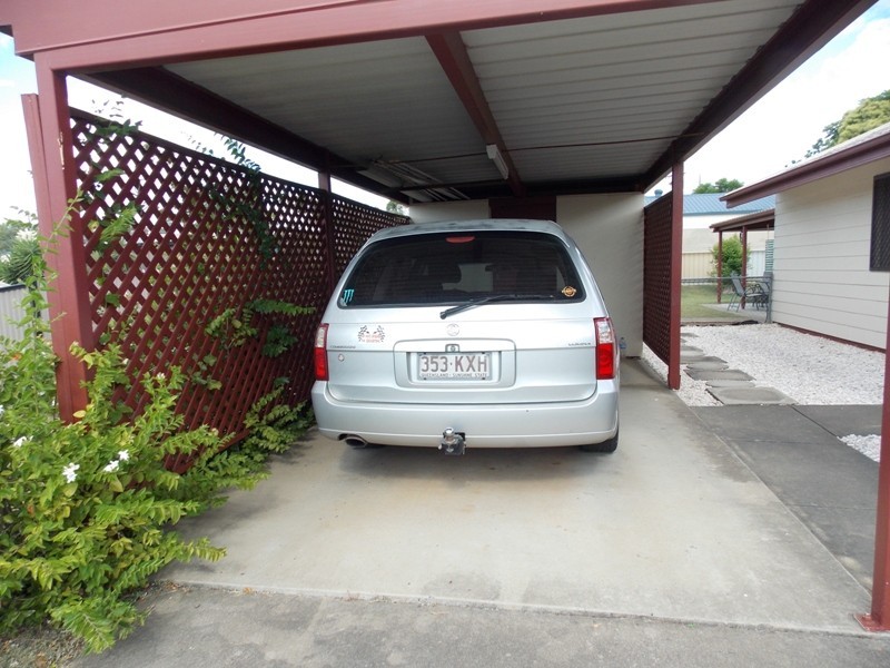 24 Bunker Avenue, Nanango QLD 4615