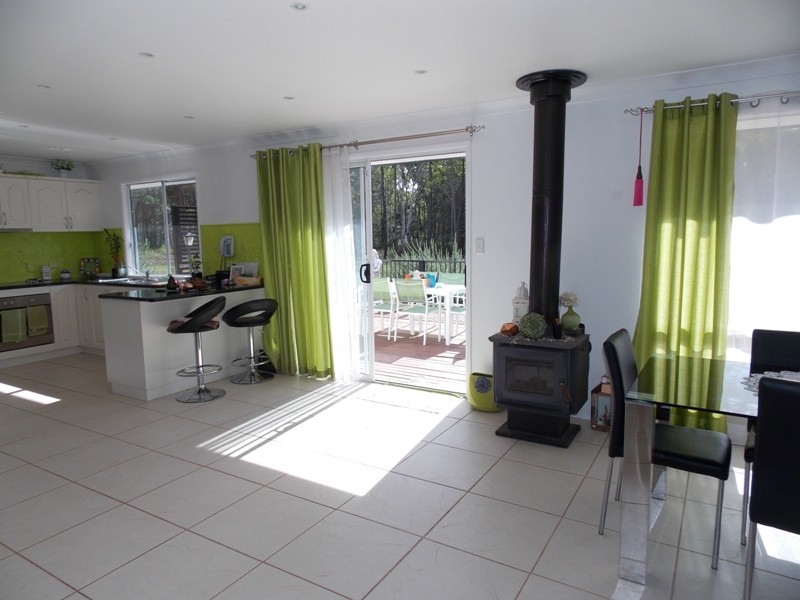 53 Lorna Court, Blackbutt QLD 4306