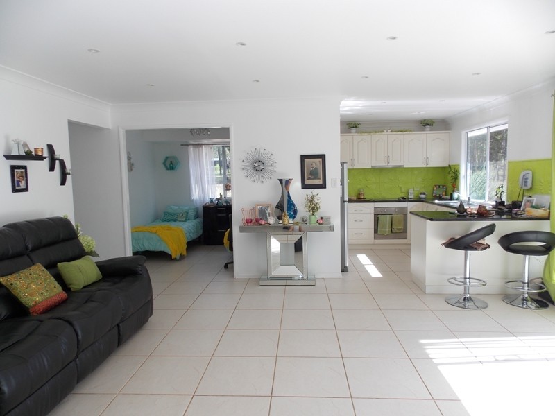 53 Lorna Court, Blackbutt QLD 4306